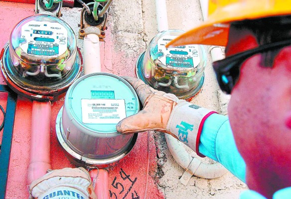 Ajuste a energía le generará a ENEE más de 300 millones de lempiras mensuales