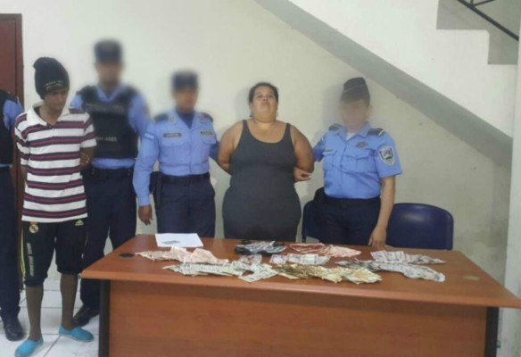 Hondureña capturada : 'Mi hija es prepago y yo le hago compañía”