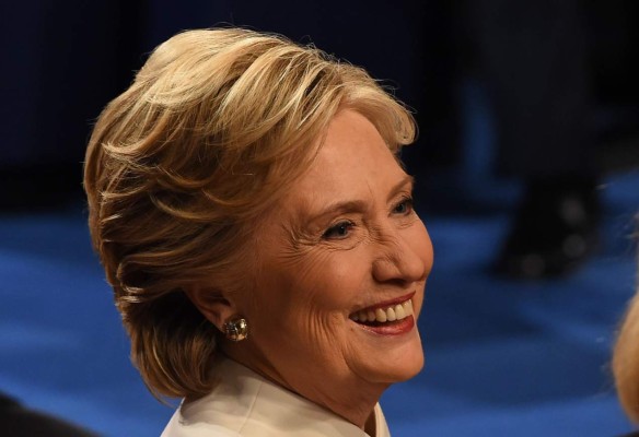 FBI mantiene su posición de no demandar a Hillary Clinton en el caso de los emails