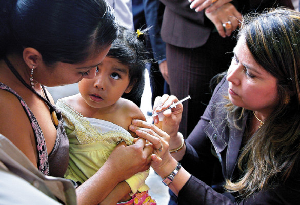 Inmunizarán al 95 por ciento de la población