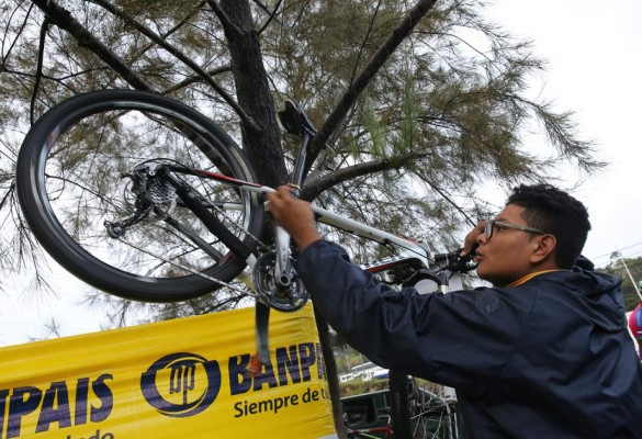 Las fotos más curiosas que dejó la #6tavueltaCiclistica ¡Buscate!