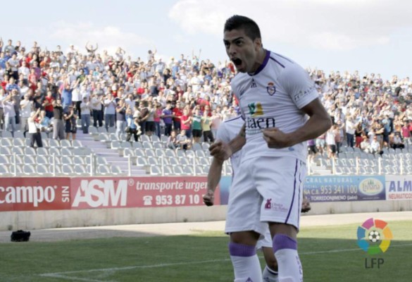 5 futbolistas hondureños reprobados en Europa