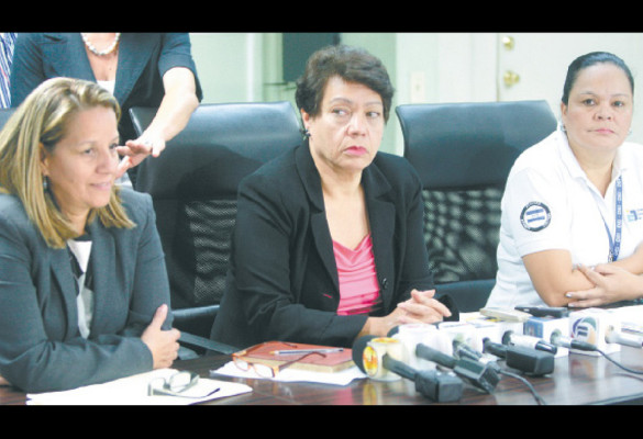 DEI ordena intervenir 60 almacenes fiscales privados