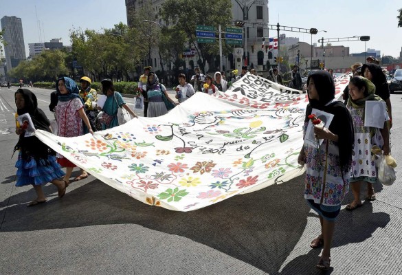 Sigue búsqueda de estudiantes en México