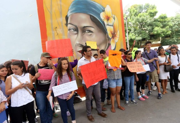 Previo a reanudación de clases, estudiantes realizan asambleas informativas