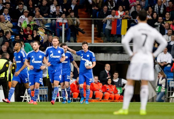 Real Madrid decepciona ante Schalke, pero avanza a cuartos