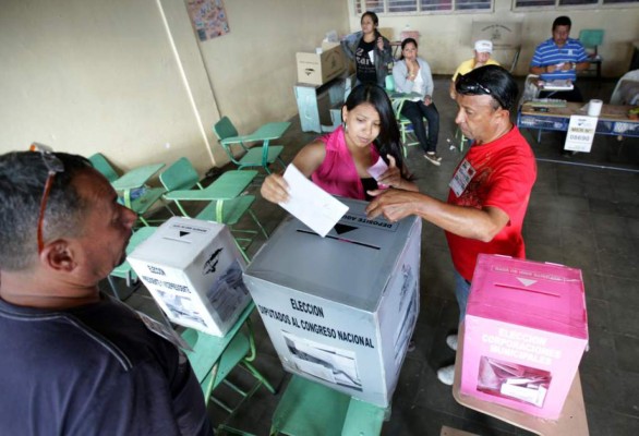 Candidatos tienen un plazo de diez días para cambiar su fotografía en papeleta electoral