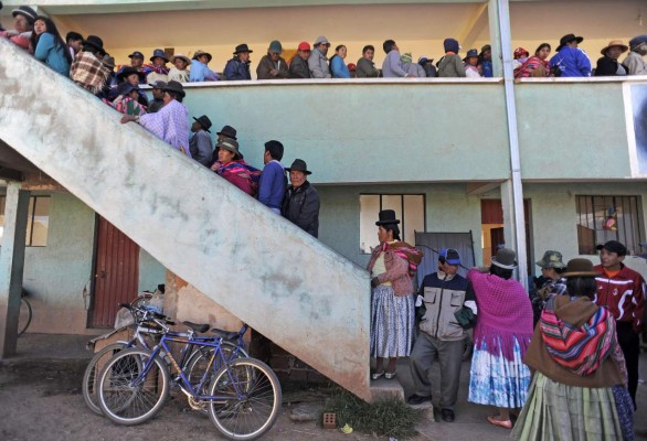 Evo Morales, reelecto para un tercer mandato tras arrasar en elecciones