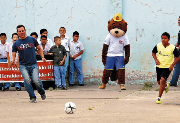 Con broche de oro sellan jornada de reciclaje