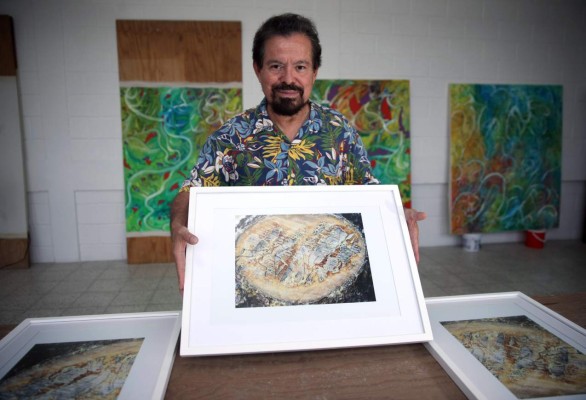 Francisco Alvarado en la bienal del Bronx