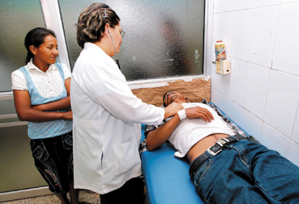 A 21 suben defunciones por aguardiente con metanol