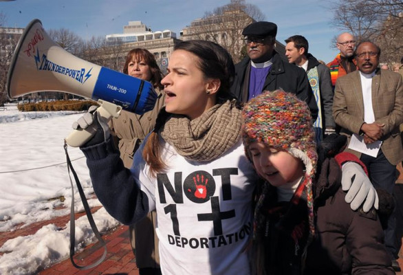 Protestan contra deportaciones de indocumentados en EUA