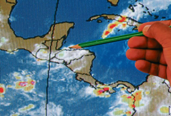 Al menos un huracán impactará en Honduras