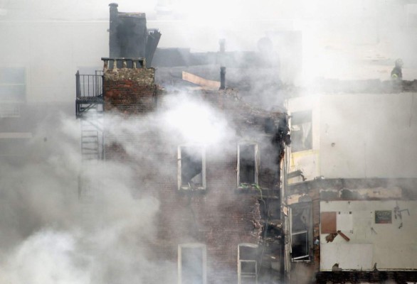 Dos muertos y 18 heridos en derrumbe de un edificio en Nueva York