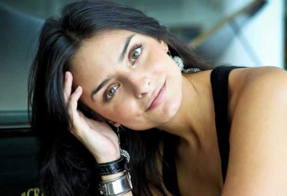 Aislinn Derbez celebró sus 30 años
