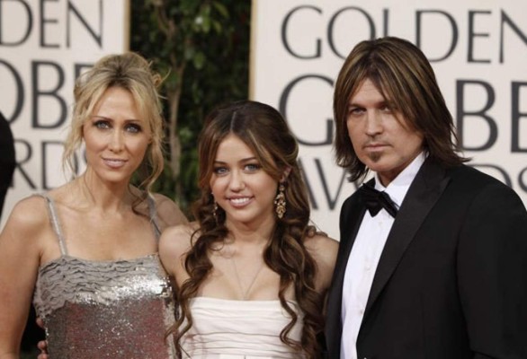 La belleza de los famosos fue heredada de sus elegantes padres