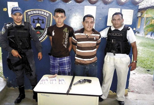 Policía captura a miembros de banda La Reina del Sur