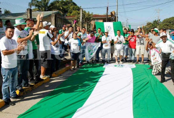 Previo a la Gran Final del Apertura 2016 Puerto Cortés se despertó de fiesta