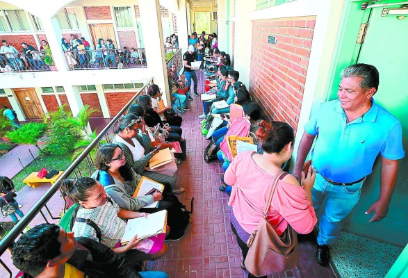 Educación cierra período de inscripción de docentes