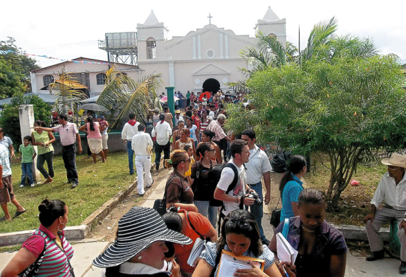 Encuentro entre santos patronos para recordar pacto de paz en Yarumela