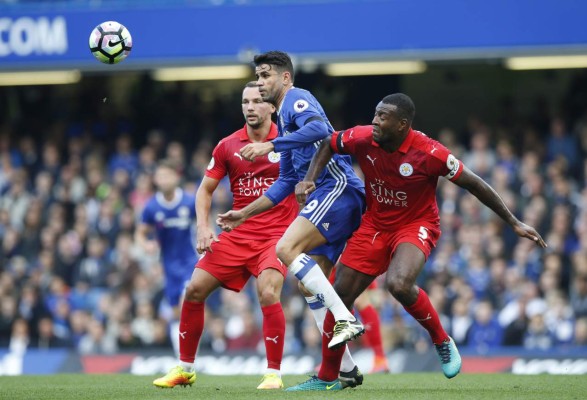 Chelsea golea 3-0 a Leicester en la liga Premier