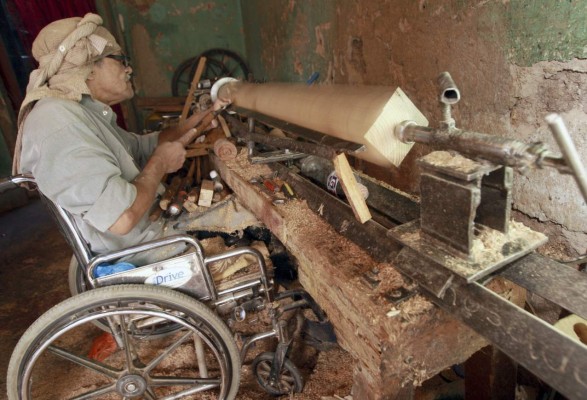 El ebanista que transforma la madera con ingenio