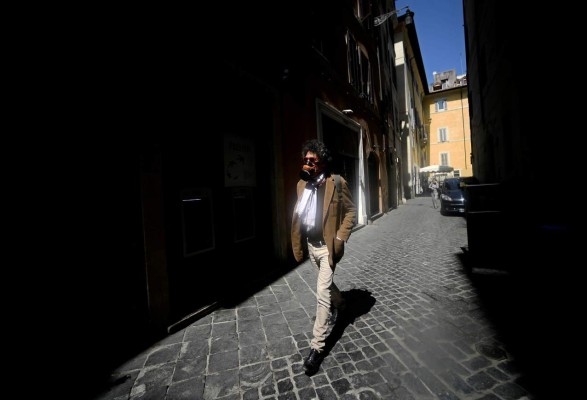 Italia ya no es el país con más muertos por coronavirus, pero sigue lucha (FOTOS)