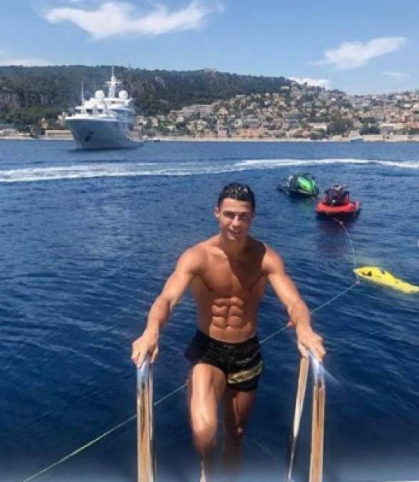 FOTOS: Las espectaculares vacaciones de Cristiano Ronaldo y su familia en Francia