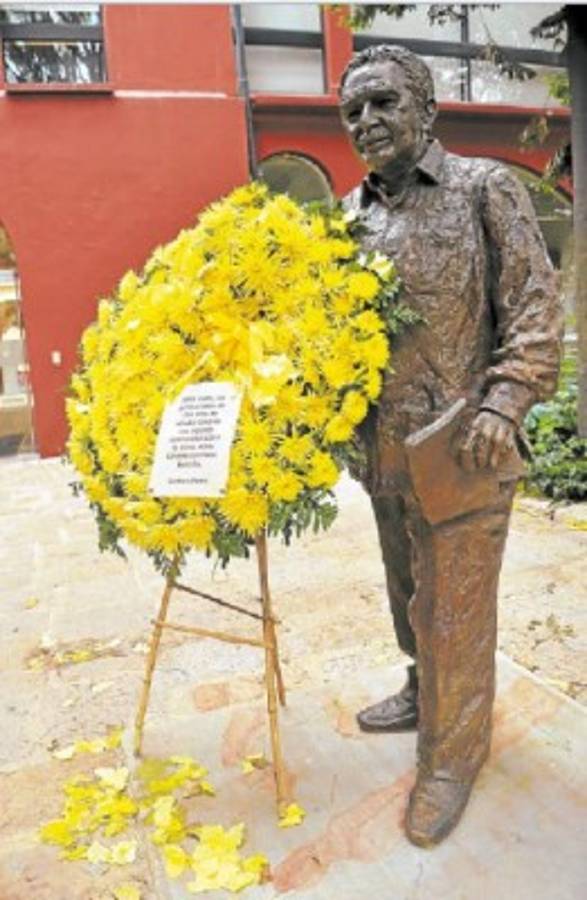 Lluvia de flores amarillas para Gabriel García Márquez
