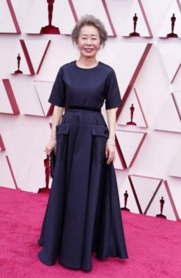 Youn Yuh-jung arrives at the Oscars on Sunday, April 25, 2021, at Union Station in Los Angeles. (AP Photo/Chris Pizzello, Pool)
