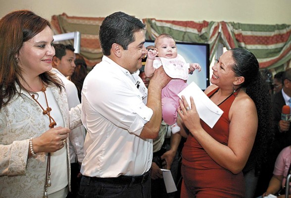 Base del Bono 10 Mil será revisada: JOH