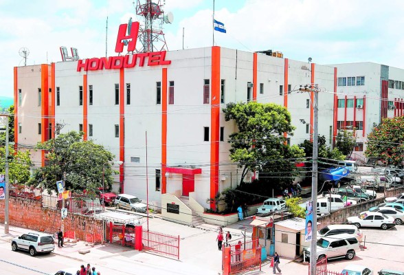 Honduras: Hondutel pide suspender más plazas
