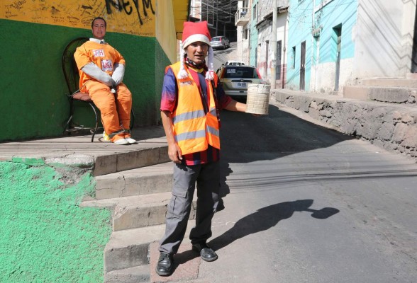 Ejército de 'años viejos” comienza a invadir los barrios y colonias