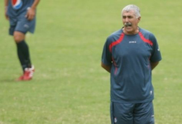Toma fuerza Manuel Keosseián para dirigir al Motagua
