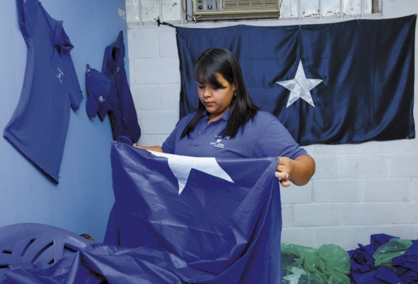 TSE retiene deuda política a partidos