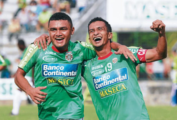 Mario Berríos revive al Marathón