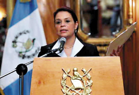 Legalizar drogas plantearán a Lobo