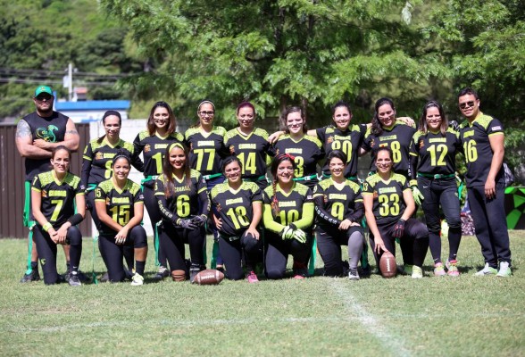 Flag Fooball, el deporte que atrae las chicas en Tegucigalpa
