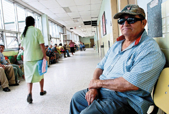 Paro de médicos pasa factura a pacientes