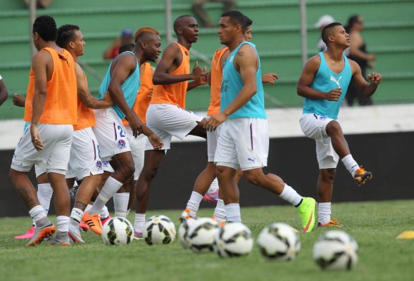 Olimpia y Motagua juegan este domingo la ida de la semifinal