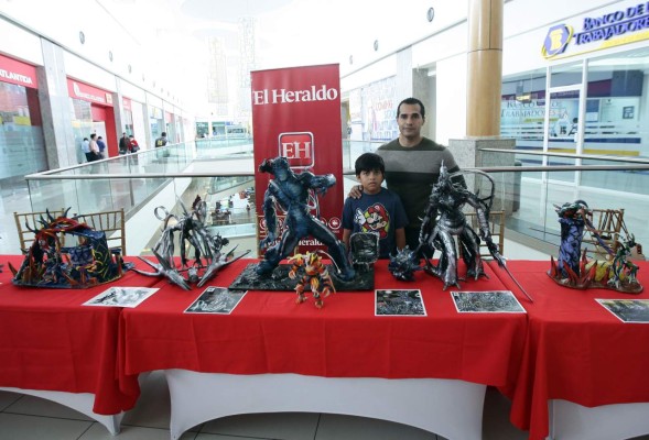 El 'universo híbrido” de Elvin Moncada deslumbra en City Mall