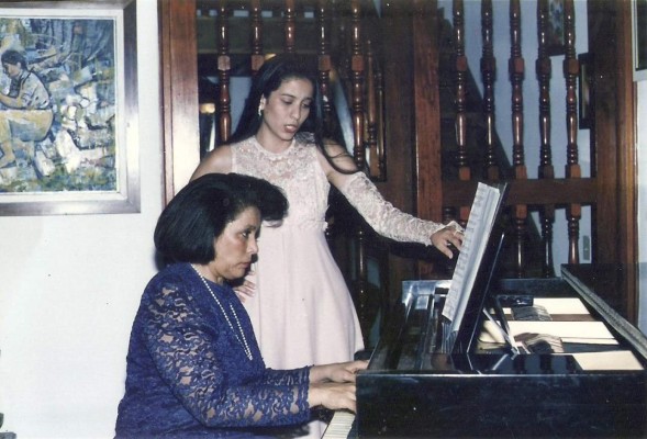 Nelia Idelina Chavarría