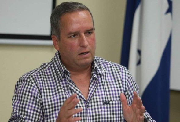 Ricardo Álvarez: 'La terminación del Trans 450 va a paso de tortuga'