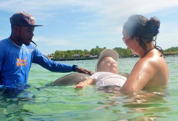 Delfines, una saludable compañía
