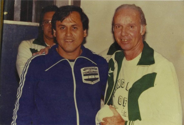 Así lucían los entrenadores de la Liga Nacional de Honduras hace varios años