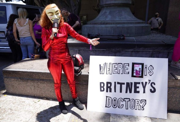 Las 10 cosas que Britney Spears no puede hacer a causa de estar bajo tutela de su padre (FOTOS)