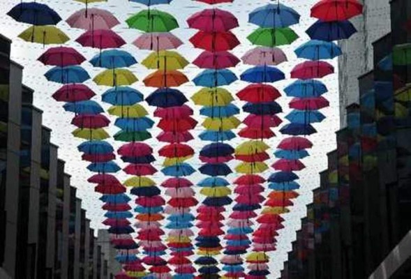 Tegucigalpa se convierte en la ciudad de las sombrillas
