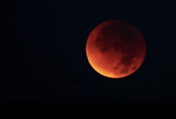 La superluna roja se verá este domingo