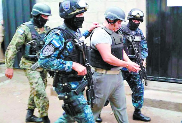 Si expolicía extraditado 'da nombres, será algo positivo”