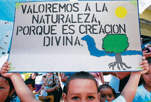 Estudiantes de básica y prebásica festejan el Día del Ambiente en la capital de Honduras